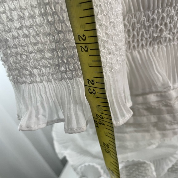 OPT WHITE RUFFLE MINIDRESS. NO LABEL - Picture 6 of 7